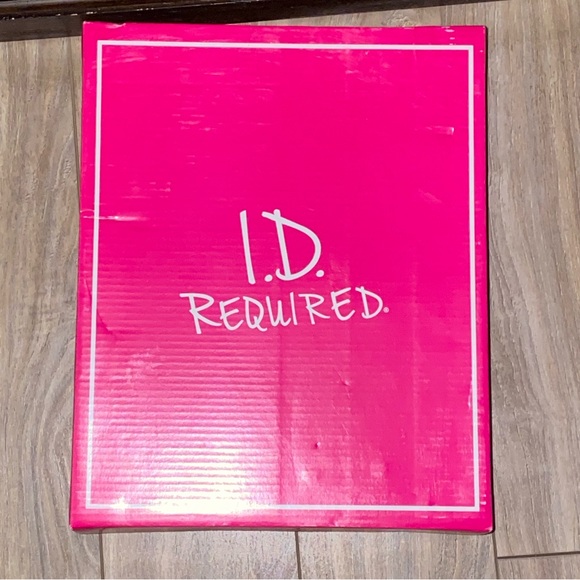 I.D. Required Brand New Black Suede Slouch Booties size 8 - Picture 8 of 9